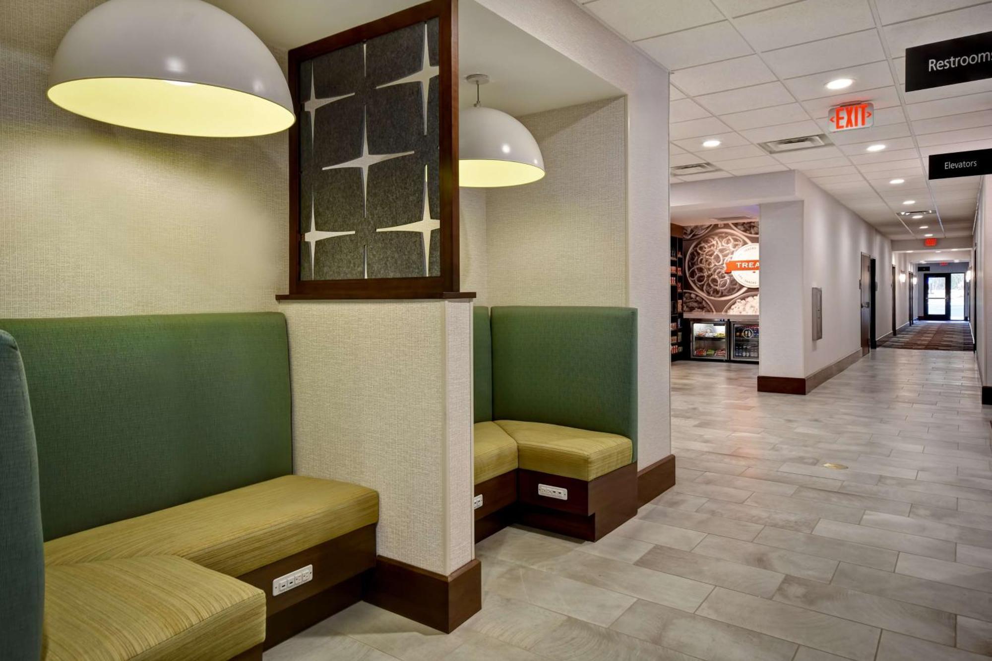Hampton Inn Pleasant View Bagian luar foto