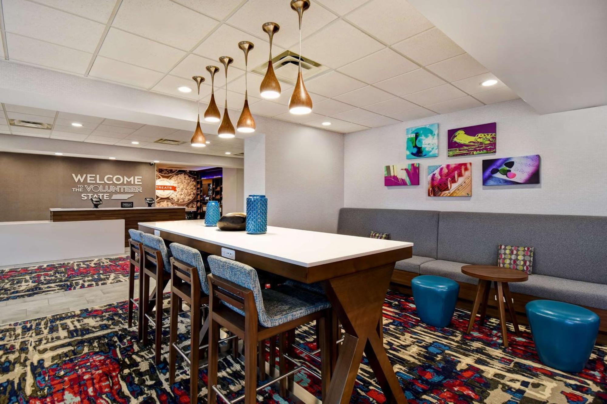 Hampton Inn Pleasant View Bagian luar foto